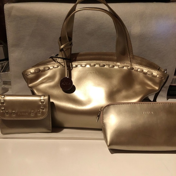 Gorgeous Furla gold patent leather handbag, cosmetics case and wallet set - Picture 1 of 12